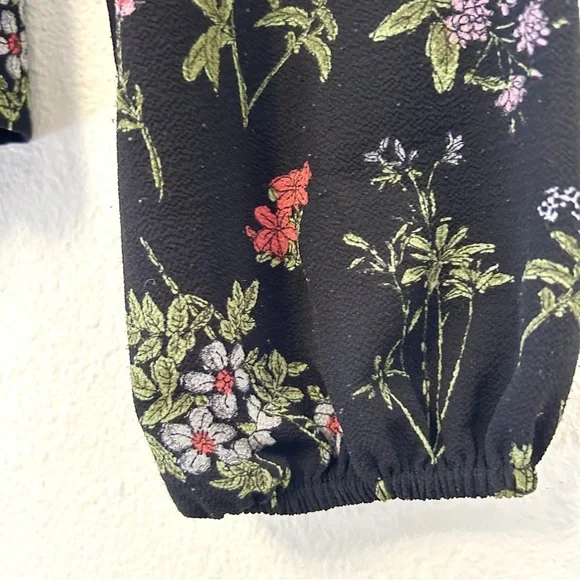 Leith Black Long Sleeve Floral Blouse Top Poetcore Red Green Women's Size Small - Picture 8 of 12